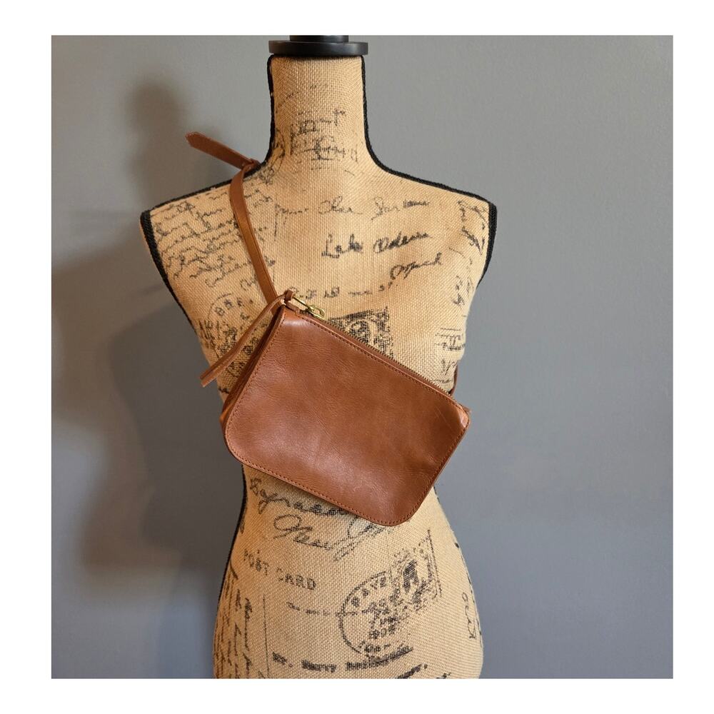 madewell the simple pouch belt bag english saddle cowleather brown crossbody
